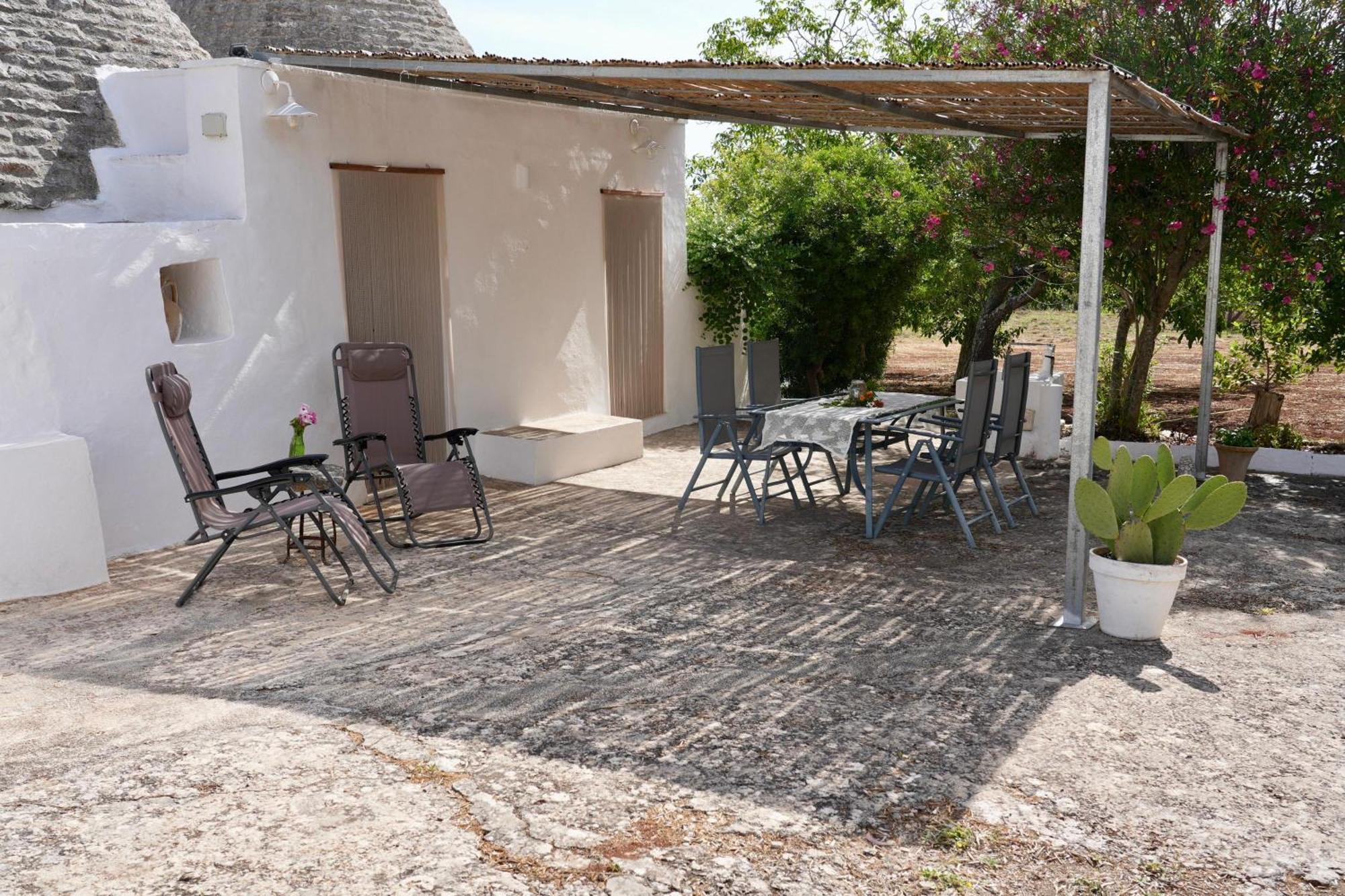 Trullo Canopo Ceglie Messapica Bagian luar foto